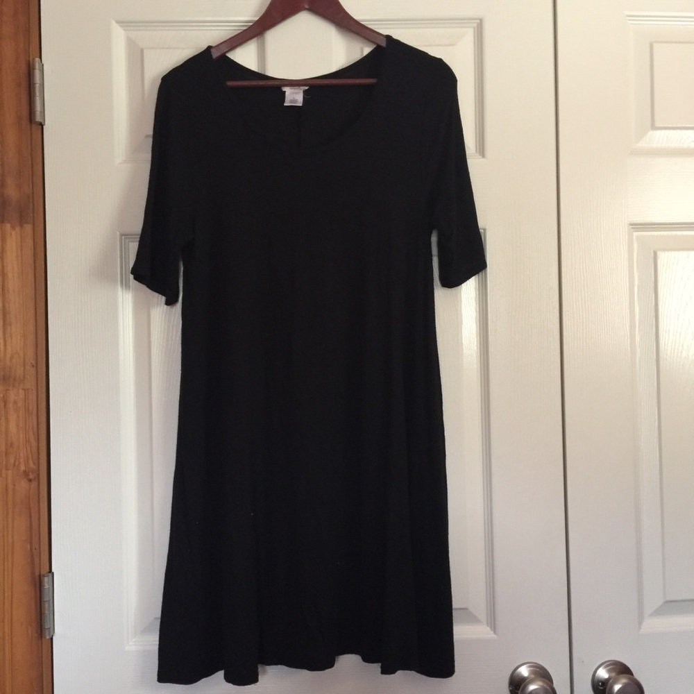 Black swing T-shirt dress